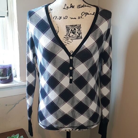 💖VICTORIAS SECRET PLAID THERMAL HENLEY SLEEP SHIRT M - Picture 1 of 4
